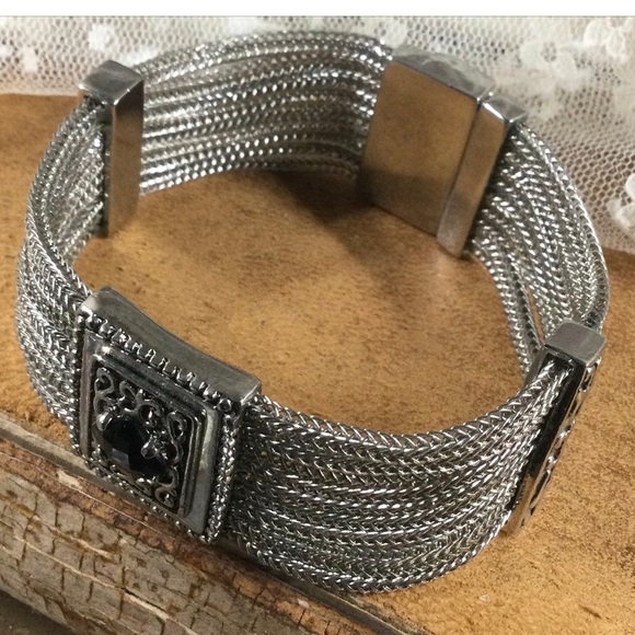Vintage-Inspired Silver 8 Strand Mesh Bracelet Black Stone Accents Magnetic - Picture 2 of 10